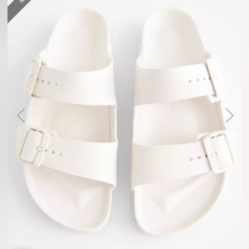 NWOT size 37 Birkenstock Arizona sandals in Eggshell